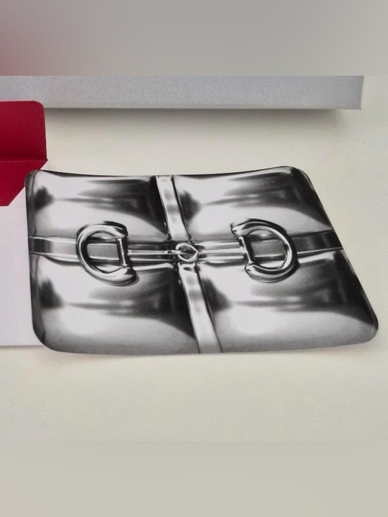 Gucci Luxury Stationery Set (10 Cards
& 10 Envelopes) - Picture 6 of 8